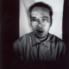 Autoportrait, face, tirage, sténopé, 2003.